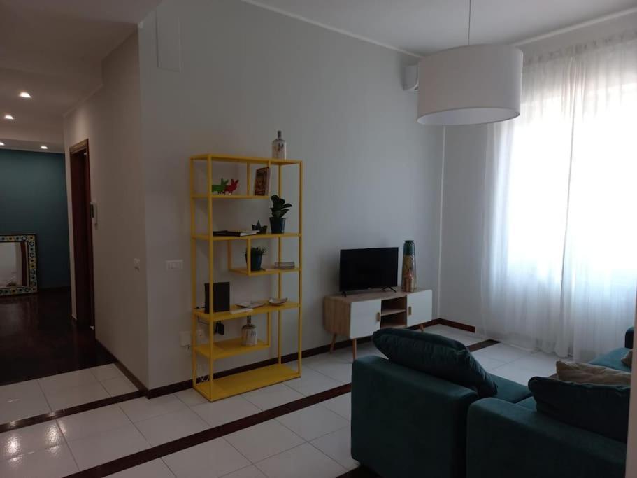 Giulia Town House Tra Citta E Mare Apartman Salerno Kültér fotó